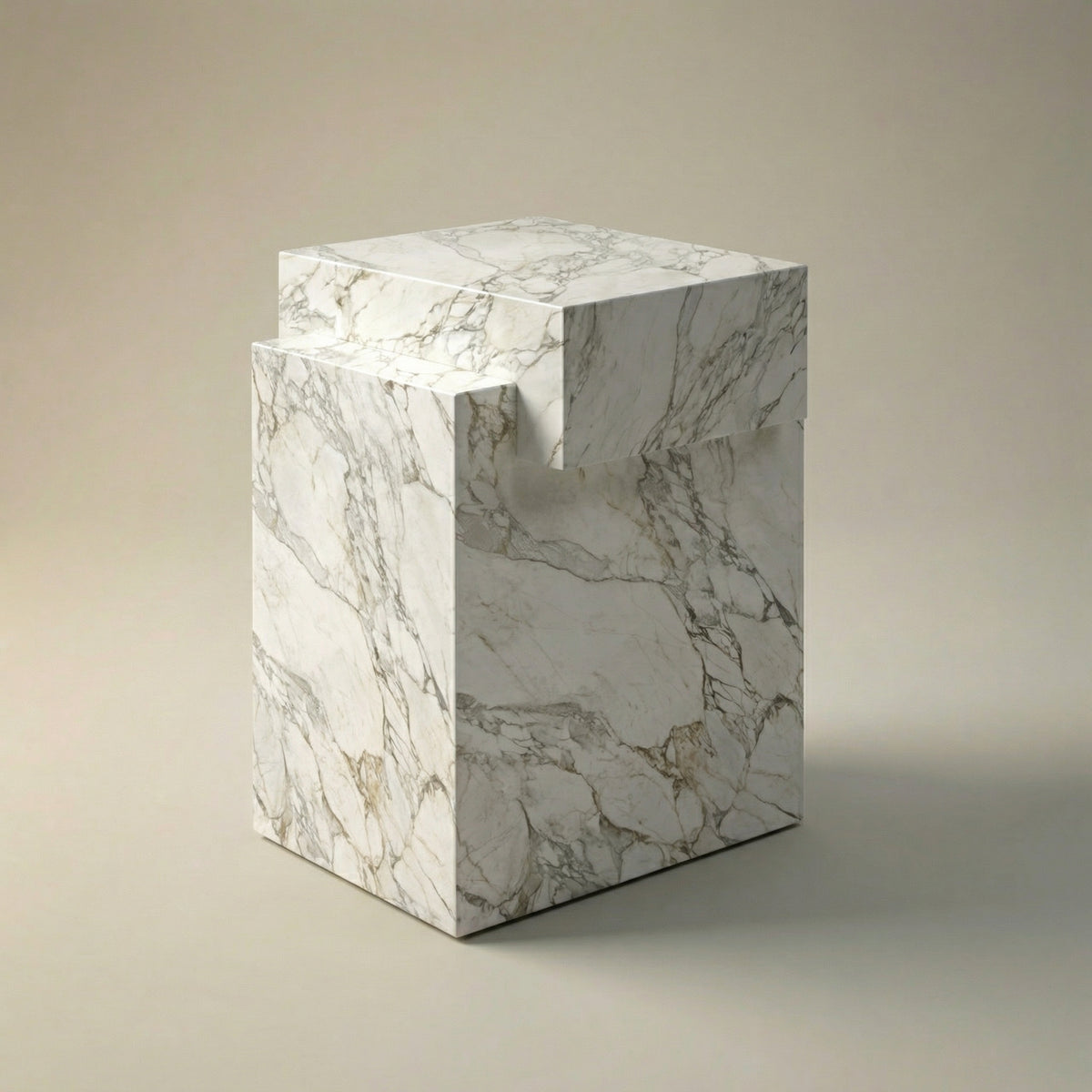 Alma Side Table in Calacatta Marble