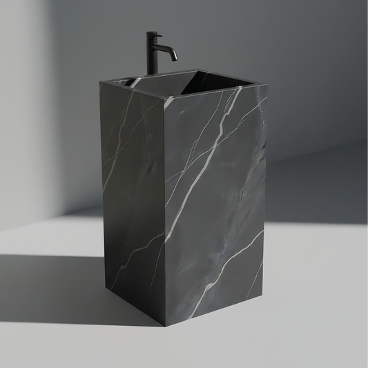 Lavabo Totem Seren en Cuarcita Negra Zebra sin agujero para grifo, diseño monolítico de piedra natural para baños de lujo.
