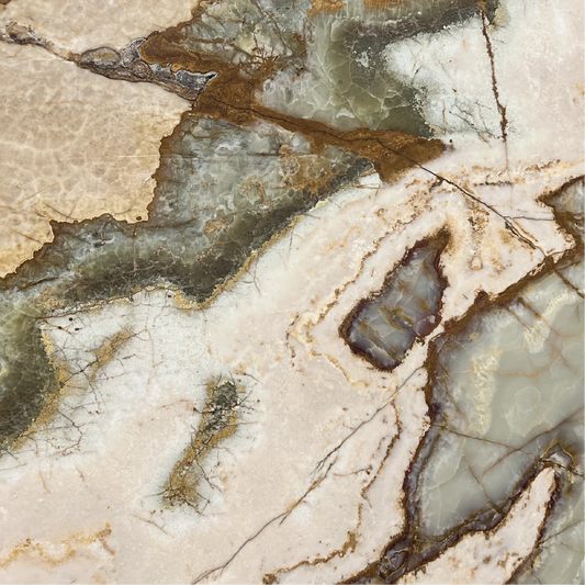 Detail of the Classic Green Onyx, green veins and natural translucency.