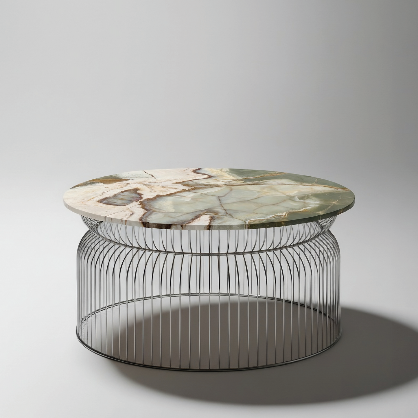 Mesa centro Abcheck en Ónix Verde con base metálica, mesa de piedra natural pulida, diseño minimalista de alta gama.